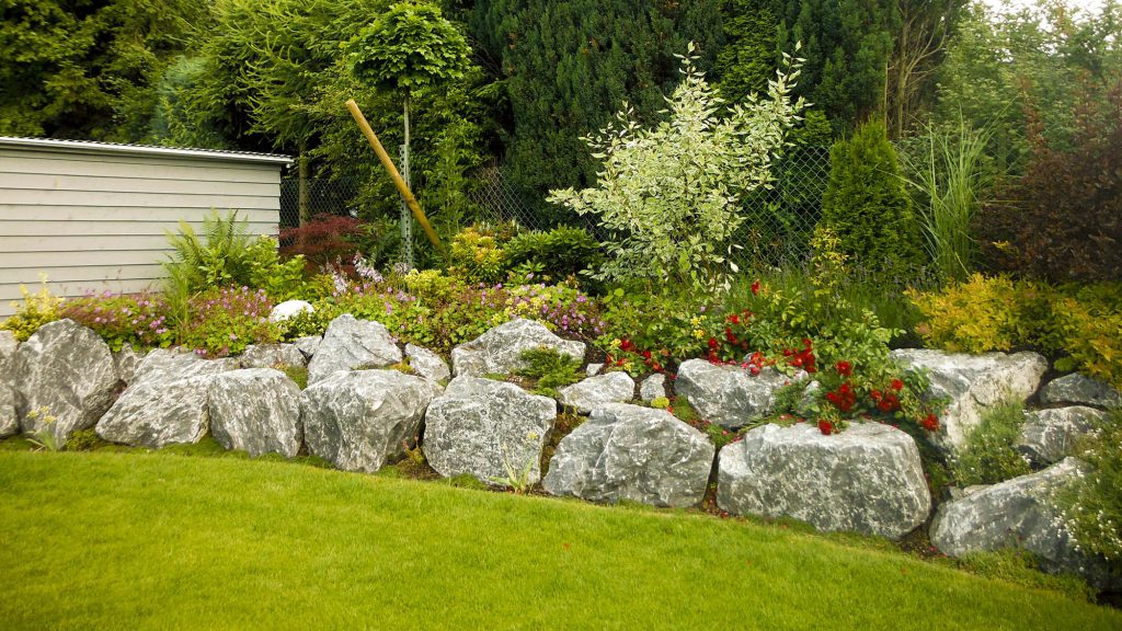 Döring-Gartengestaltung Findlingsmauer